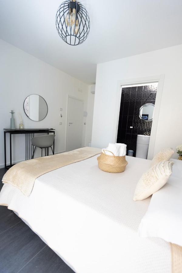 Lena Suite Bari Vecchia Extérieur photo